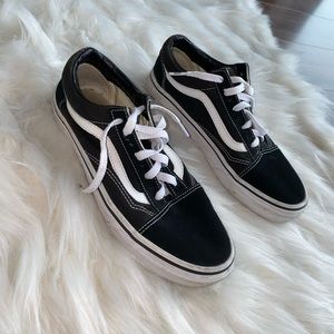 VANS OLD SKOOL SHOE size 8.5